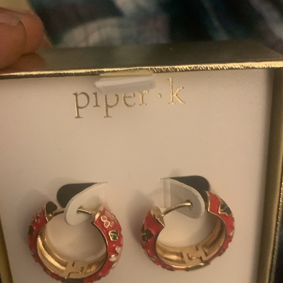 Earrings - Picture 6 of 6